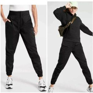 Nwt Athleta Black Radiant Jogger Outdoor Commute Athleisure Travel Pant, Size 6P